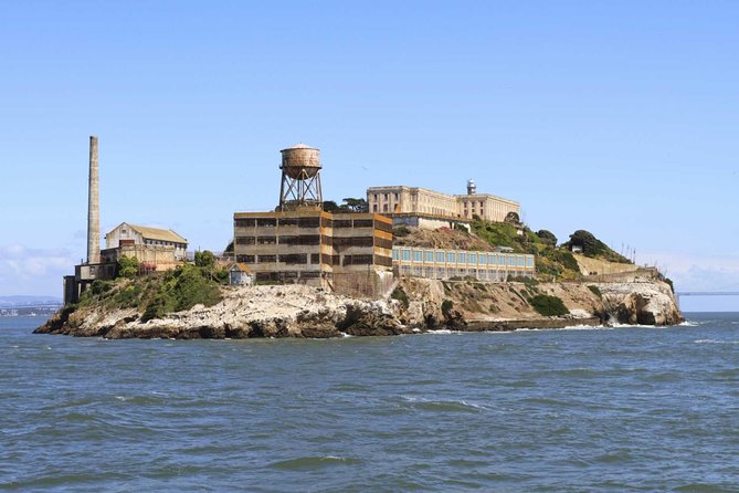 Alcatraz Visit and Golden Gate Bridge Express - A Two-Icon Day: How Alcatraz and the Golden Gate Fit Together