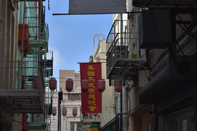 Chinatown Food & History Walking Tour - Small Group - Eastern Bakery cookies: the snack stop with take-home usefulness