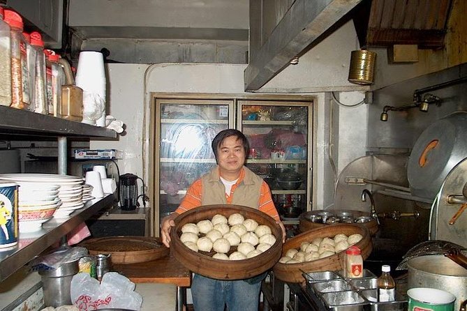 Chinatown & North BeachLittle Italy: 7 Tastings & History - North Beach/Little Italy: turning the corner to Italian San Francisco