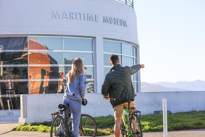 Golden Gate Bridge Bike Rentals with Optional Ferry Return - E-bikes, kids bikes, tandems, and family add-ons