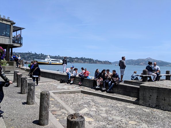 Muir Woods, Sausalito and Tiburon Day Trip from San Francisco - Sausalito lunch-and-views time on a hillside town