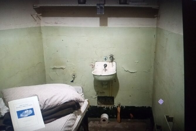 Official Alcatraz Island Prison Tour with Free App Audio Packages - What to wear and bring: walking hills and the fly factor