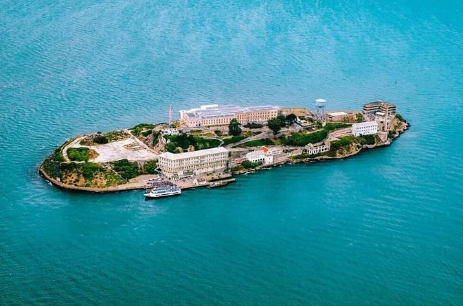 Private 2-Hour Alcatraz App Guided Tour - Views and Photography: The Ferry and the Island Work Together
