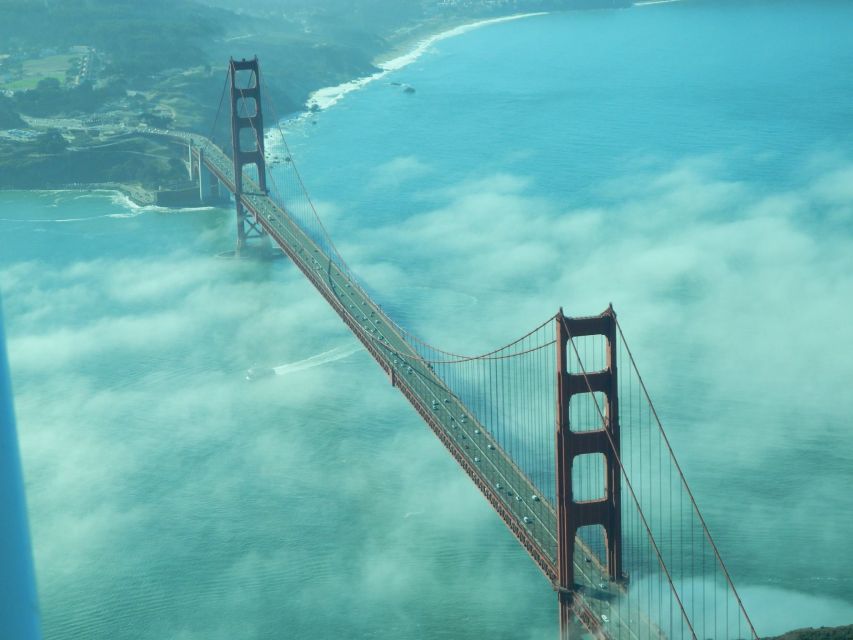 San Francisco: Airplane Private Bay Tour - Golden Gate Bridge overhead: why it’s the star moment