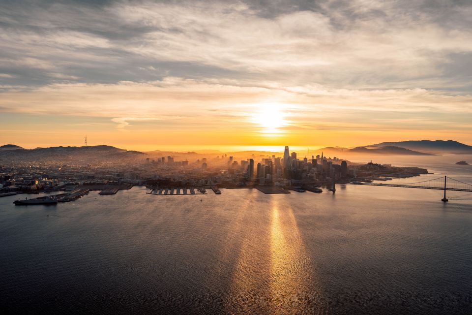 San Francisco: Airplane Private Sunset Bay Tour - Meet at Skywest Dr in Hayward: The Easy Start Before You Fly