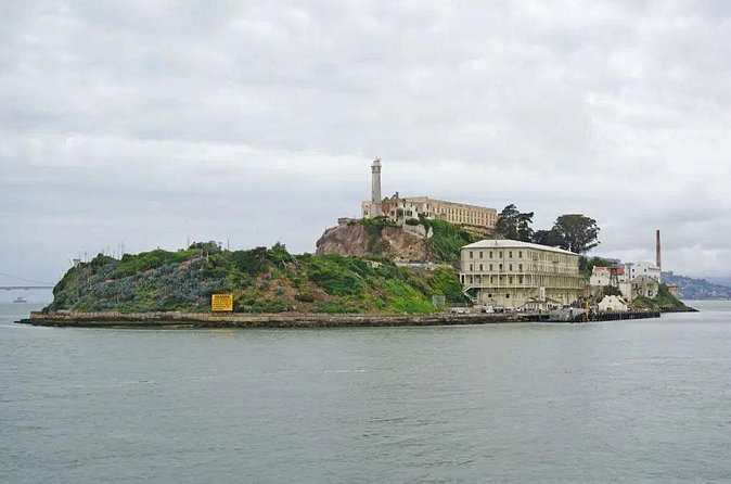 San Francisco Alcatraz App Guided Tour with Cruise and Jail House - Audio + App Guidance: Headphones, Pacing, and What to Do If Tech Fails