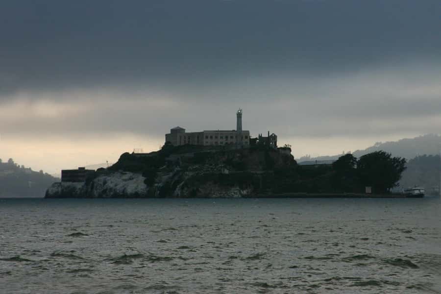 San Francisco: Alcatraz Jailhouse Night Tour - Alcatraz at night: why the ferry ride matters