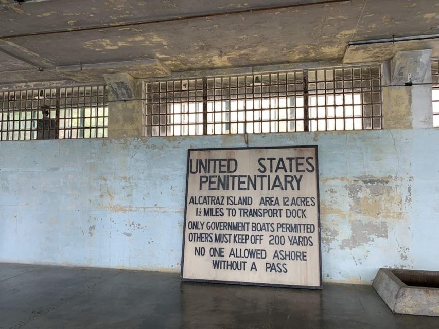 San Francisco: Alcatraz Night Tour with SF Bay Cruise - What to bring and what to leave at home