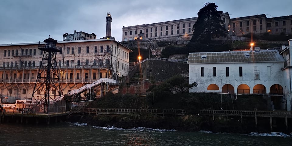 San Francisco: Alcatraz Night Tour with SF Bay Cruise - Pier 33 timing and how to avoid the usual stress