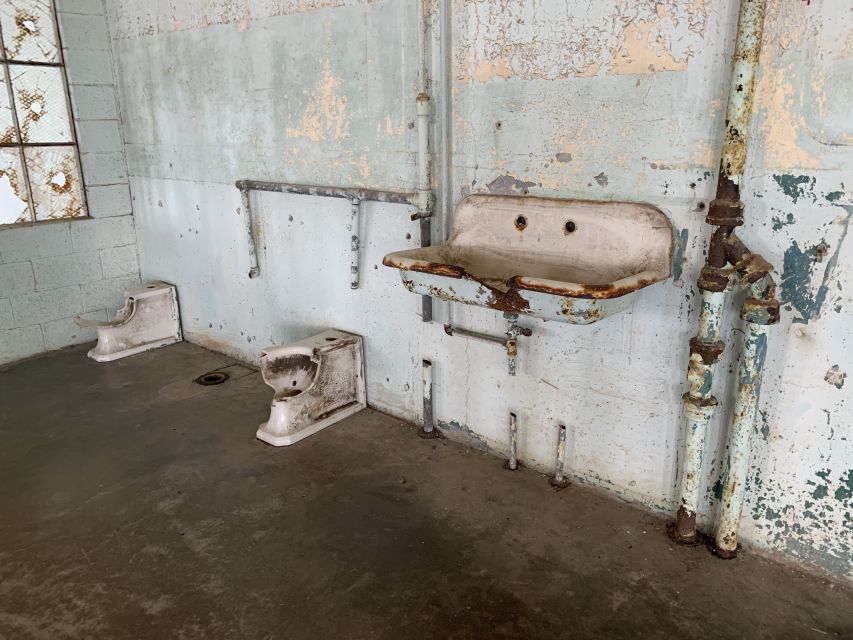 San Francisco: Alcatraz Tour with Muir Woods and Sausalito - Sausalito in One Hour: Seaside Color, Not a Full-Day Commitment