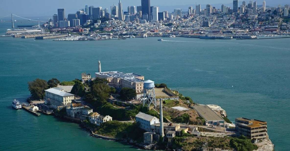 San Francisco: City Tour and Alcatraz Entrance Ticket Combo - Palace of Fine Arts and the Golden Gate Photo Stop: Pretty, Popular, and Worth It