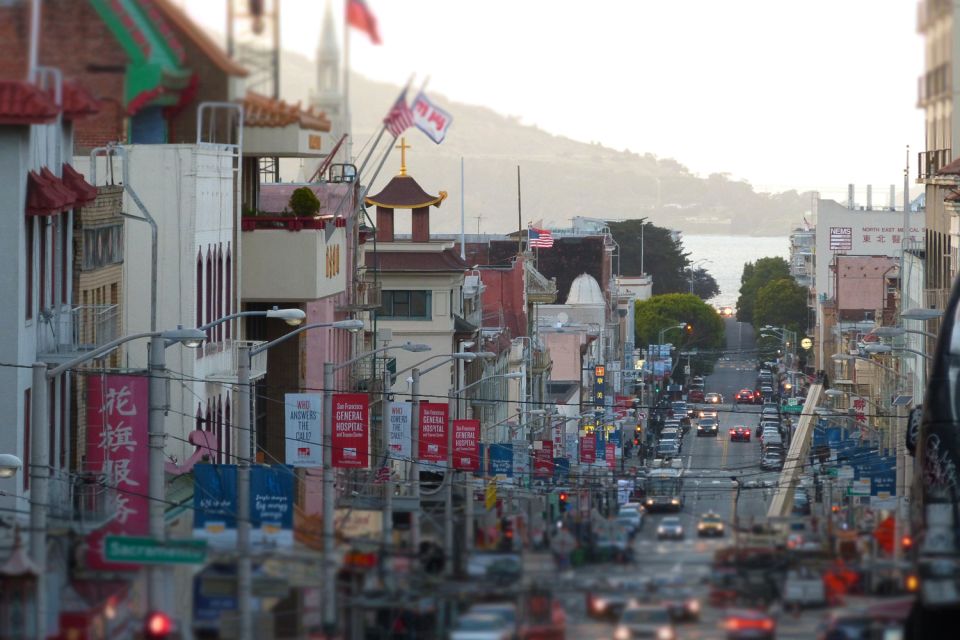San Francisco Double Decker Bus Night Tour - Treasure Island: the photo stop that depends on the sky