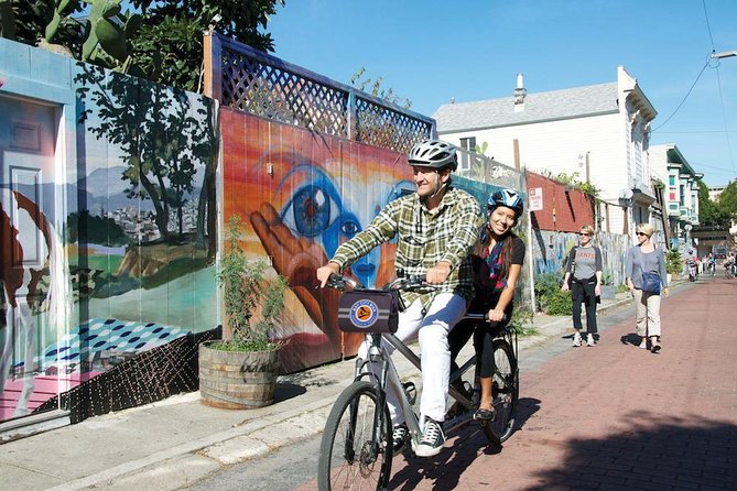 San Francisco E-Bike Tour: City Highlights - Coit Tower, Transamerica Pyramid, and the Embarcadero ride-by