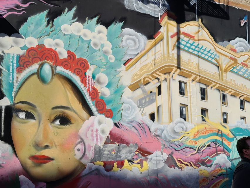 San Francisco: Food Walking Tour of Chinatown & North Beach - Chinatown by twilight: dim sum first, then the food art