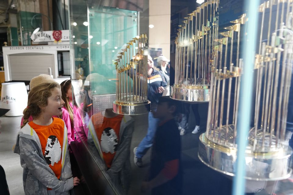 San Francisco: Giants Oracle Park Ballpark Tour - Press Box access: see the game from the call-and-control level
