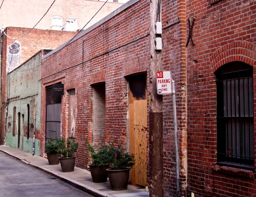 San Francisco: Gold, Greed, and Gunslingers Walking Tour - A Two-Hour Walk Through the Barbary Coast After Dark