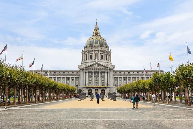 San Francisco Grand City Tour - Castro, Downtown, Chinatown, North Beach: One Ride Through Several SF Moods