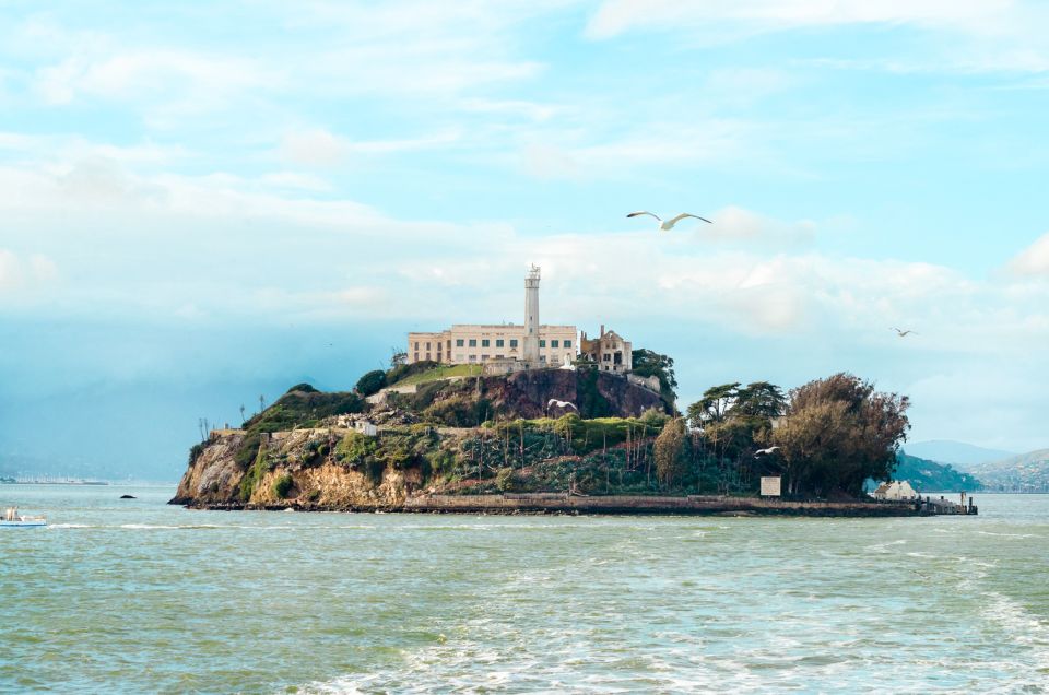 San Francisco: Hop-On Hop-Off Bus with Ferry & Alcatraz Tour - Night Tour: A Different San Francisco Mood