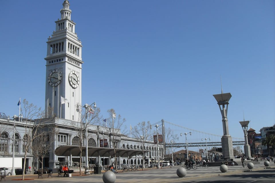 San Francisco: Hop-On Hop-Off Tour with Optional Night Tour - Golden Gate Bridge: the stop you plan photos around