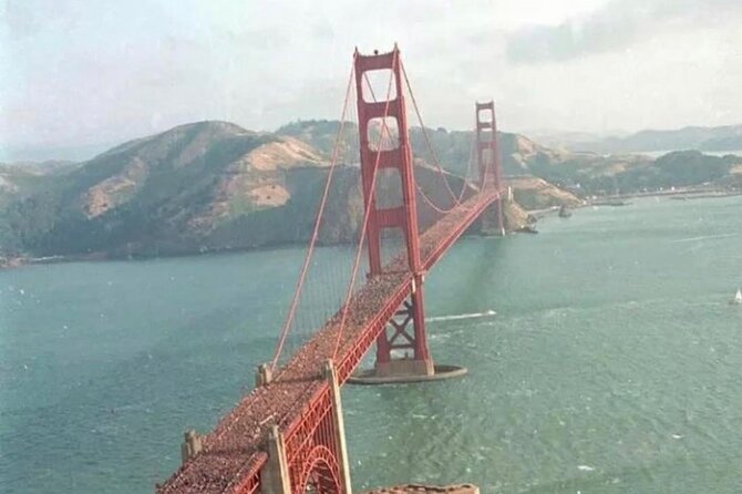 San Francisco: Major Landmarks Private Sightseeing Tour - Palace of Fine Arts: where the city gets quiet for a minute