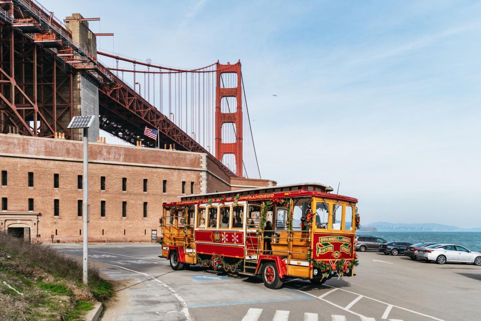 San Francisco: Movie Filming Locations Bus Tour - The Actor-Guide Style: Stories, Flexibility, and Photo Time