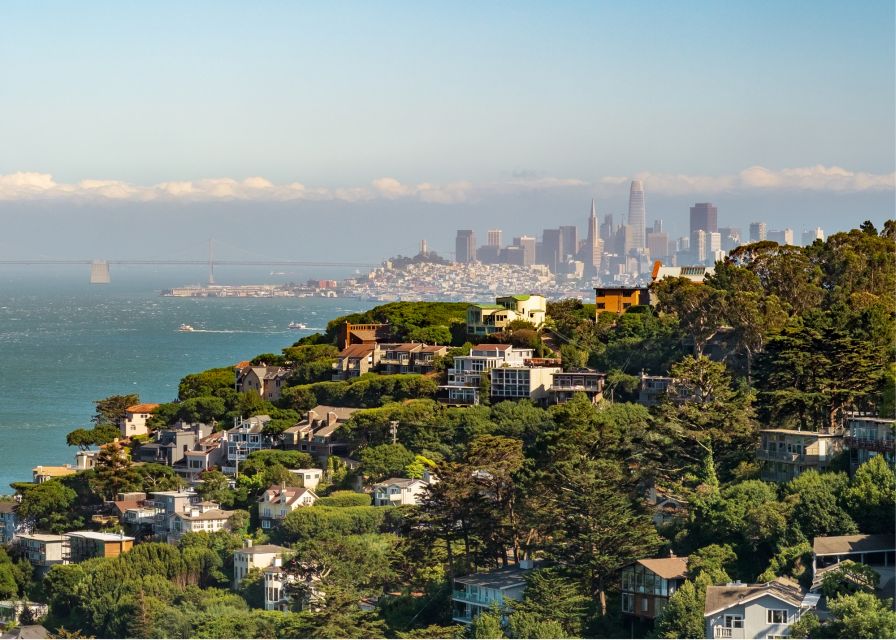 San Francisco: Muir Woods and Sausalito Half-Day Trip - Golden Gate Bridge Welcome Center: the quick stop that sets the mood