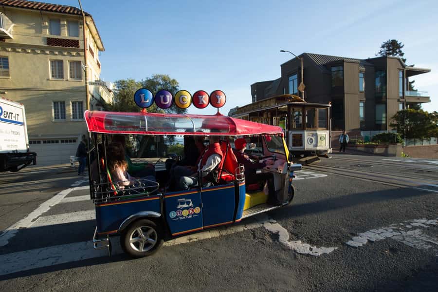 San Francisco: Private City Tour by Electric Tuk-Tuk - Marina Green and the Alcatraz + bay angle
