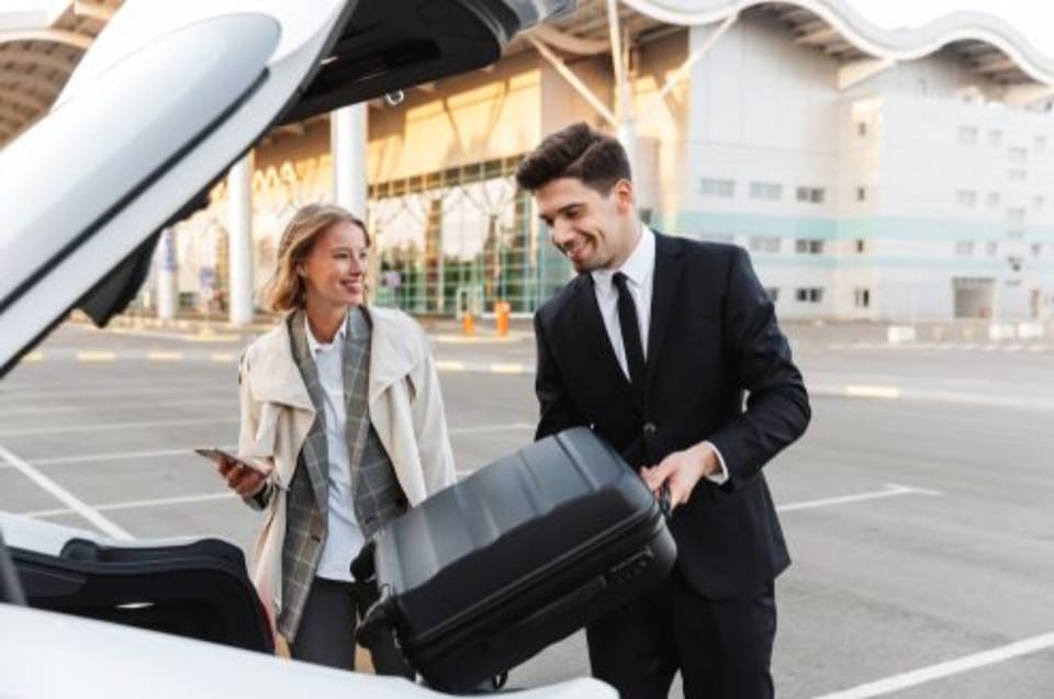 San Francisco: SFO Airport Private Transfer to Downtown - What You Need to Provide: Flight Number + Exact Drop-Off