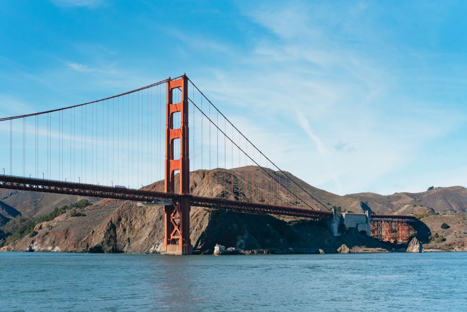 San Francisco: Skip-the-Line Escape from The Rock Bay Cruise - Sailing Under the Golden Gate Bridge for Photos That Feel Real