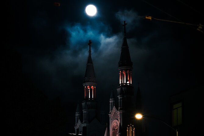 SF's North Beach: Gourmet Ghost Tour - Includes full meal, 3 hrs - A spooky walk that still feels like dinner plans