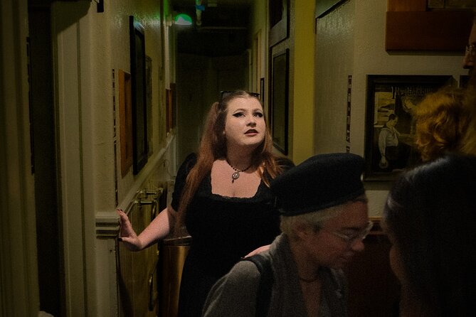 VIP Haunted Hotel Experience: Ghost Hunting plus Cocktail - Getting there and timing your spooky night
